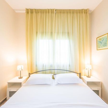 Nereus & Oceanus Beachfront Apartments, Lagonisi Beach #Feelslikehome Ormos Panagias Extérieur photo