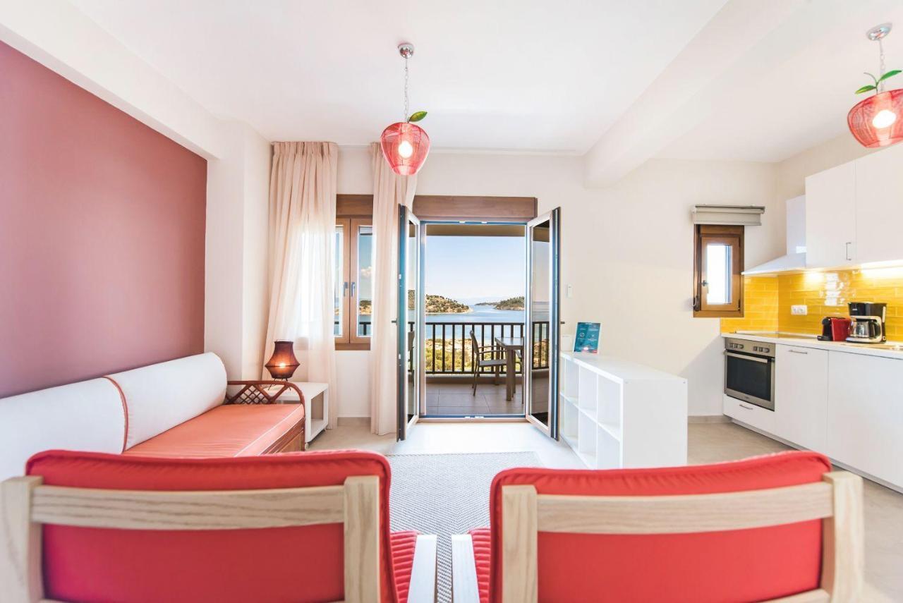 Nereus & Oceanus Beachfront Apartments, Lagonisi Beach #Feelslikehome Ormos Panagias Extérieur photo