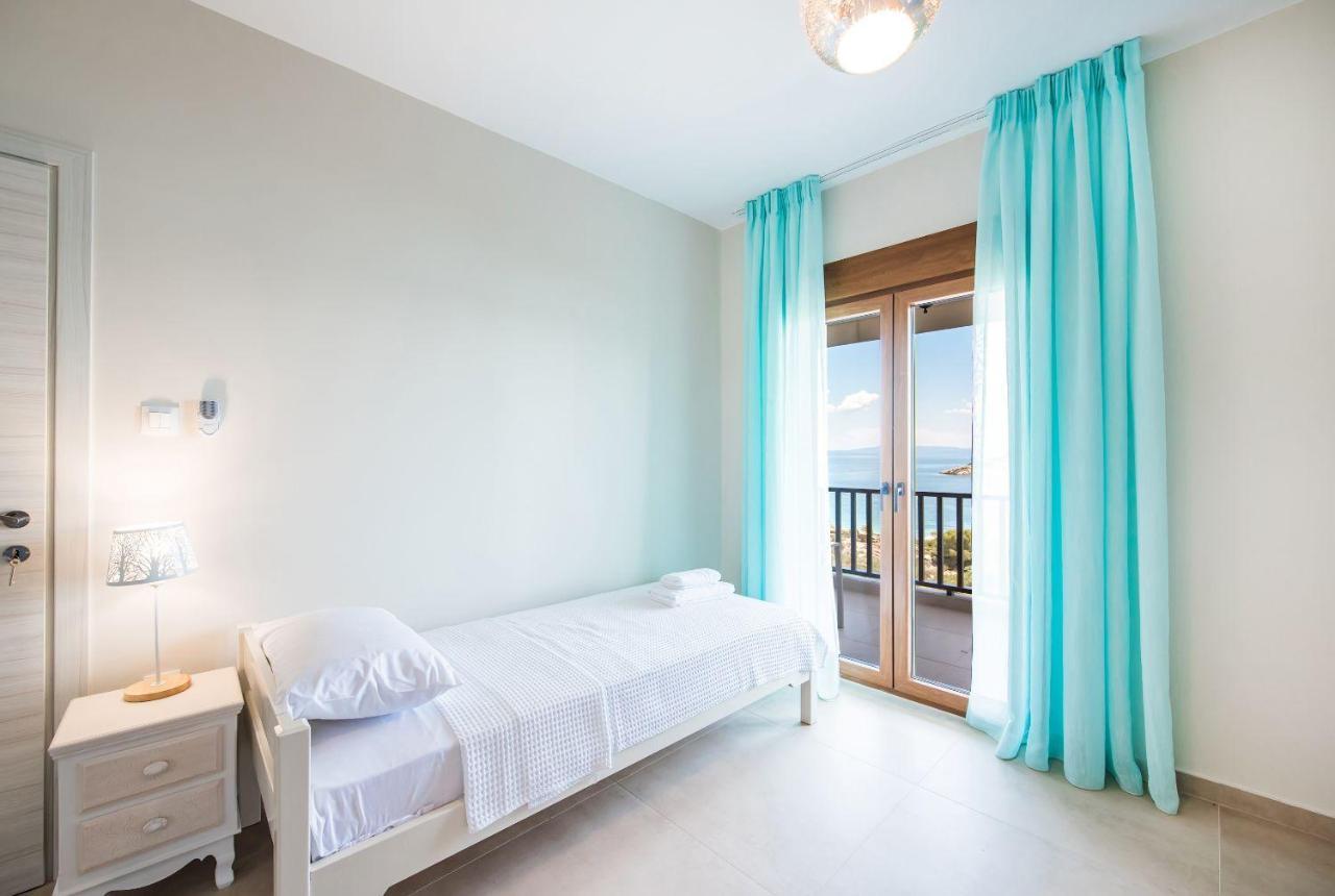 Nereus & Oceanus Beachfront Apartments, Lagonisi Beach #Feelslikehome Ormos Panagias Extérieur photo